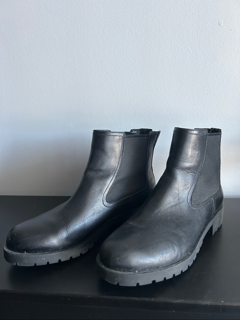 Cole Haan Black Chelsea Boots - Sleek Pull-On Ankle Boot 10 Waterproof